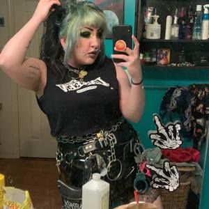 Meet your Posher, Elfie